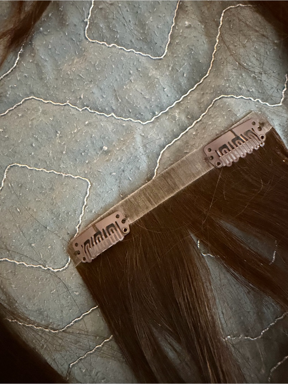20”Clip-In Hair Extensions - Brown - Picture 2 of 3